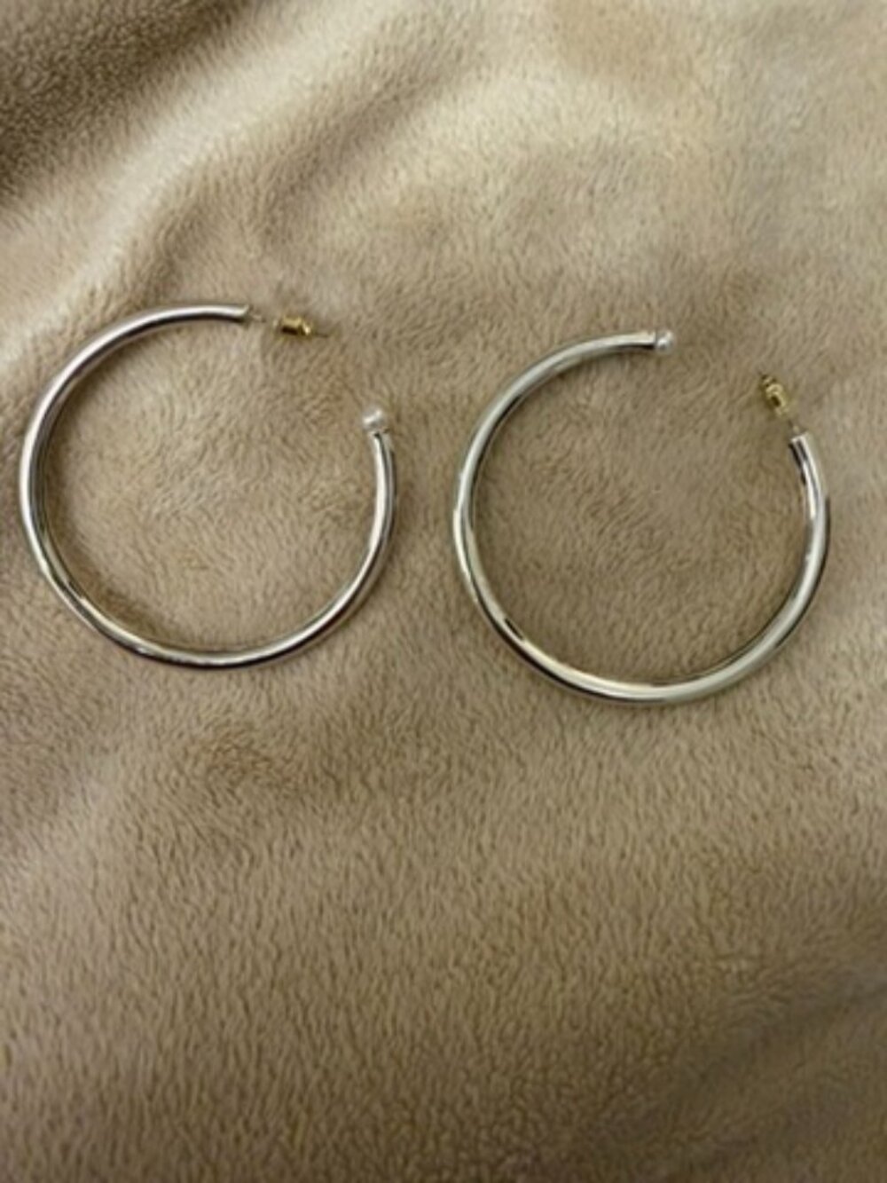 Nicola Bathie hoop earrings with pearl